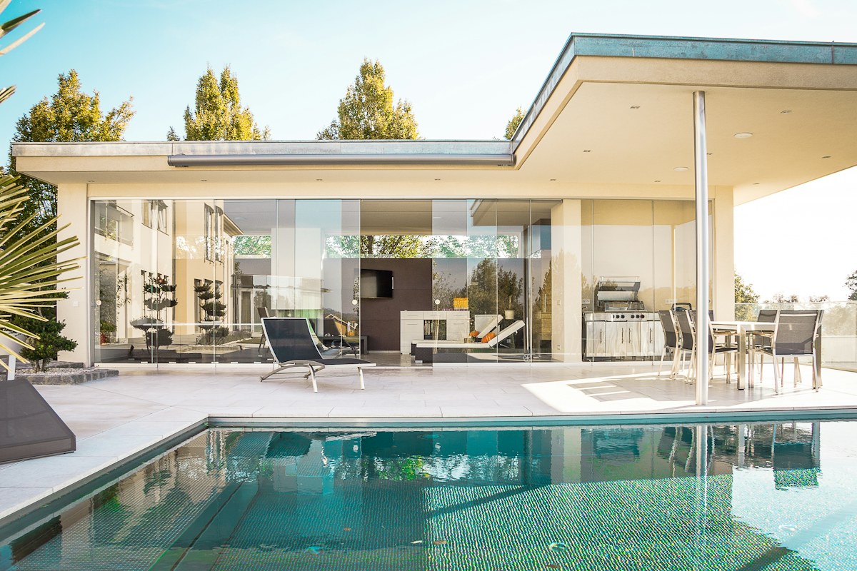 Illustrative coastal home and lifestyle photography